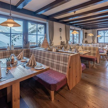 אוברגורגל Burghotel Alpengluehn מראה חיצוני תמונה
