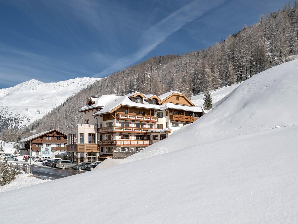 אוברגורגל Burghotel Alpengluehn מראה חיצוני תמונה