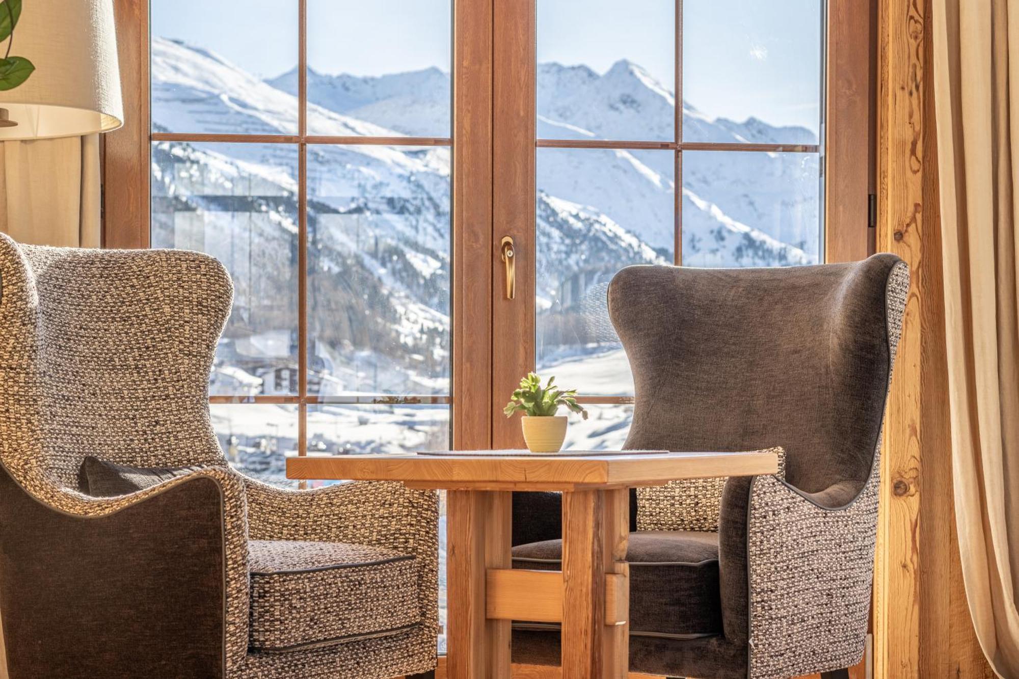 אוברגורגל Burghotel Alpengluehn מראה חיצוני תמונה