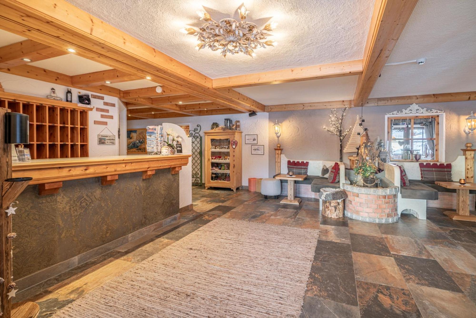 אוברגורגל Burghotel Alpengluehn מראה חיצוני תמונה