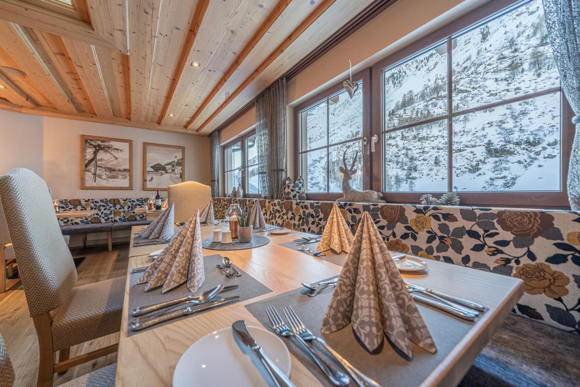 אוברגורגל Burghotel Alpengluehn מראה חיצוני תמונה