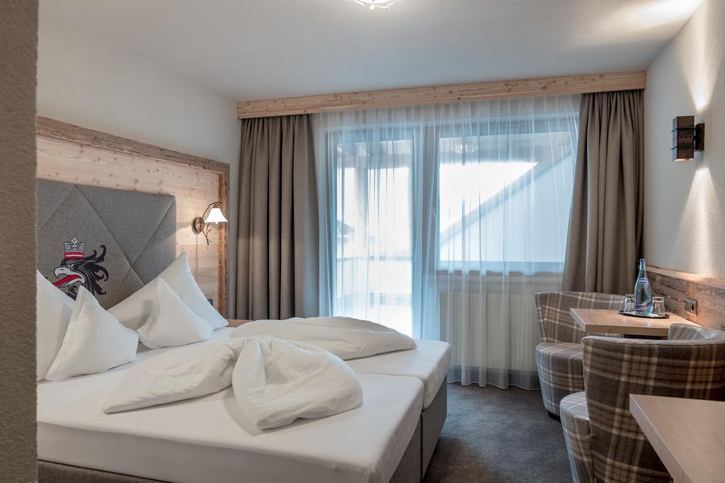 אוברגורגל Burghotel Alpengluehn מראה חיצוני תמונה