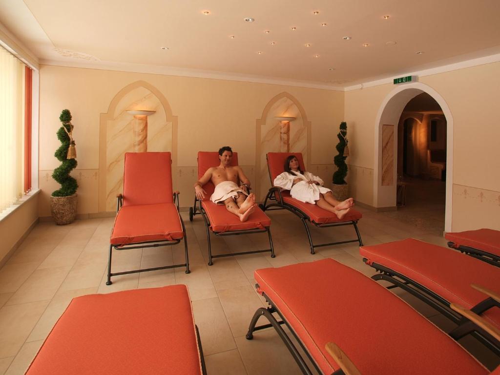 אוברגורגל Burghotel Alpengluehn מראה חיצוני תמונה
